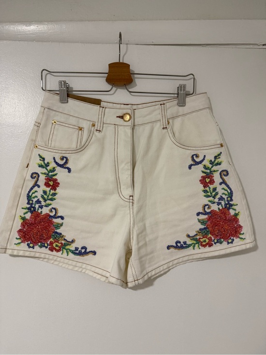 FARM Rio Pants - Farm Rio embroidered high rise shorts